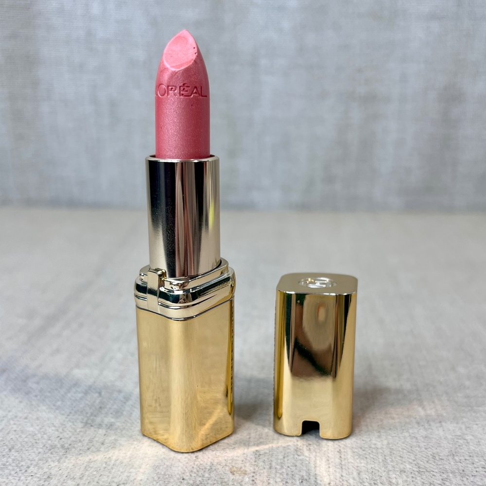 ❤️3 for $25❤️ L'Oreal Paris Colour Riche Lipstick in Mauved